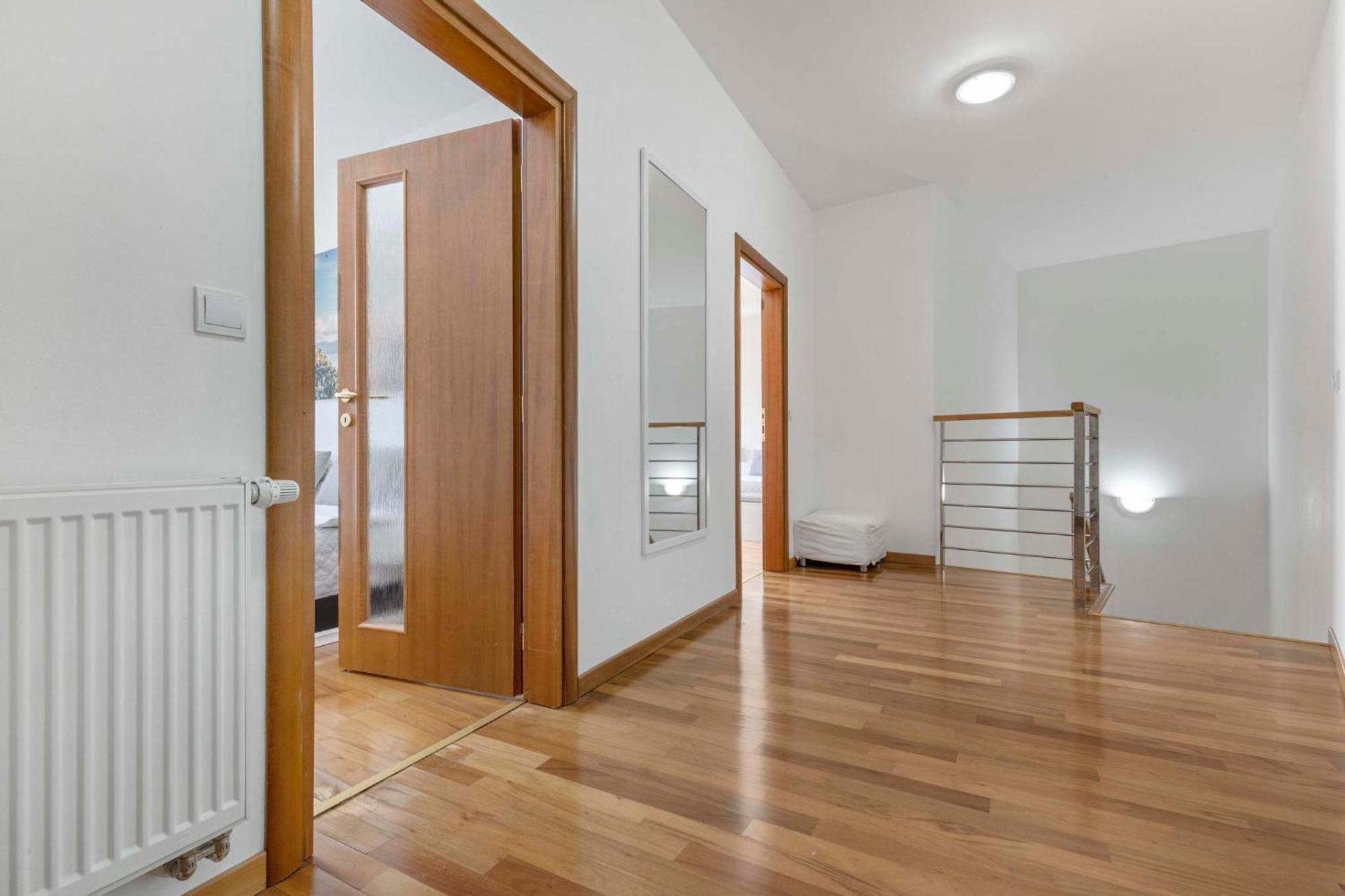 Charming Apartment In The Heart Of Bratislava Exterior foto